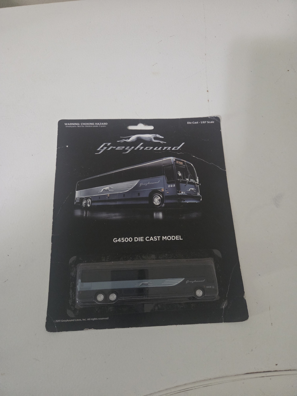Greyhound G4500 Die-Cast Model Bus (1:87 HO Scale) NIB